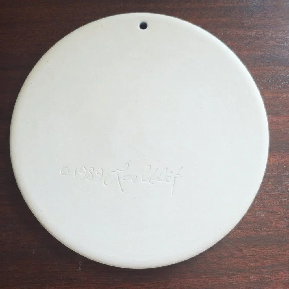 Vintage Stoneware Bread Warmer Trivet | 1980s Lynn Wilk Handcrafted Pottery
